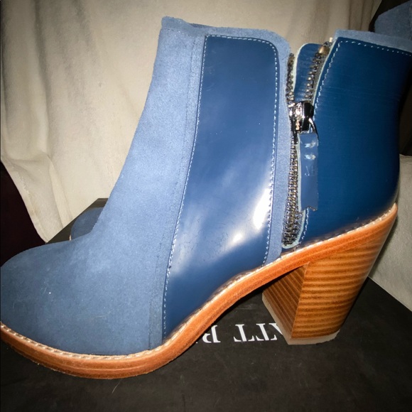Matt Bernson Navy Suede Booties - Picture 4 of 15